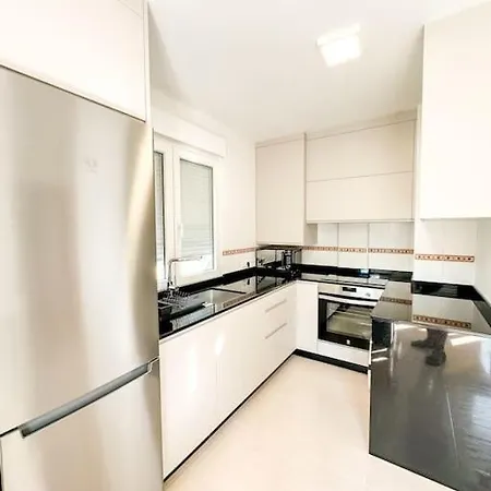 2 By Aloga - Playa Langosteira *